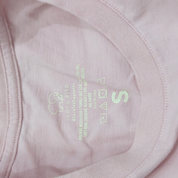 Ivory ella pink short sleeve T-shirt. Front pocket. - Picture 3 of 7